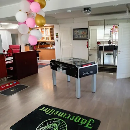 Kattohuoneisto Antinkatu Apartamento *